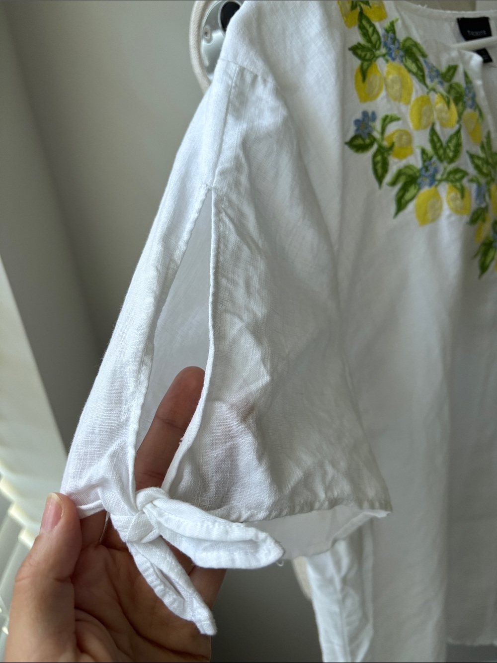 Talbots Top Womens XL White Yellow Linen Blend Lemon Embroidery Tie Detail - Picture 3 of 6